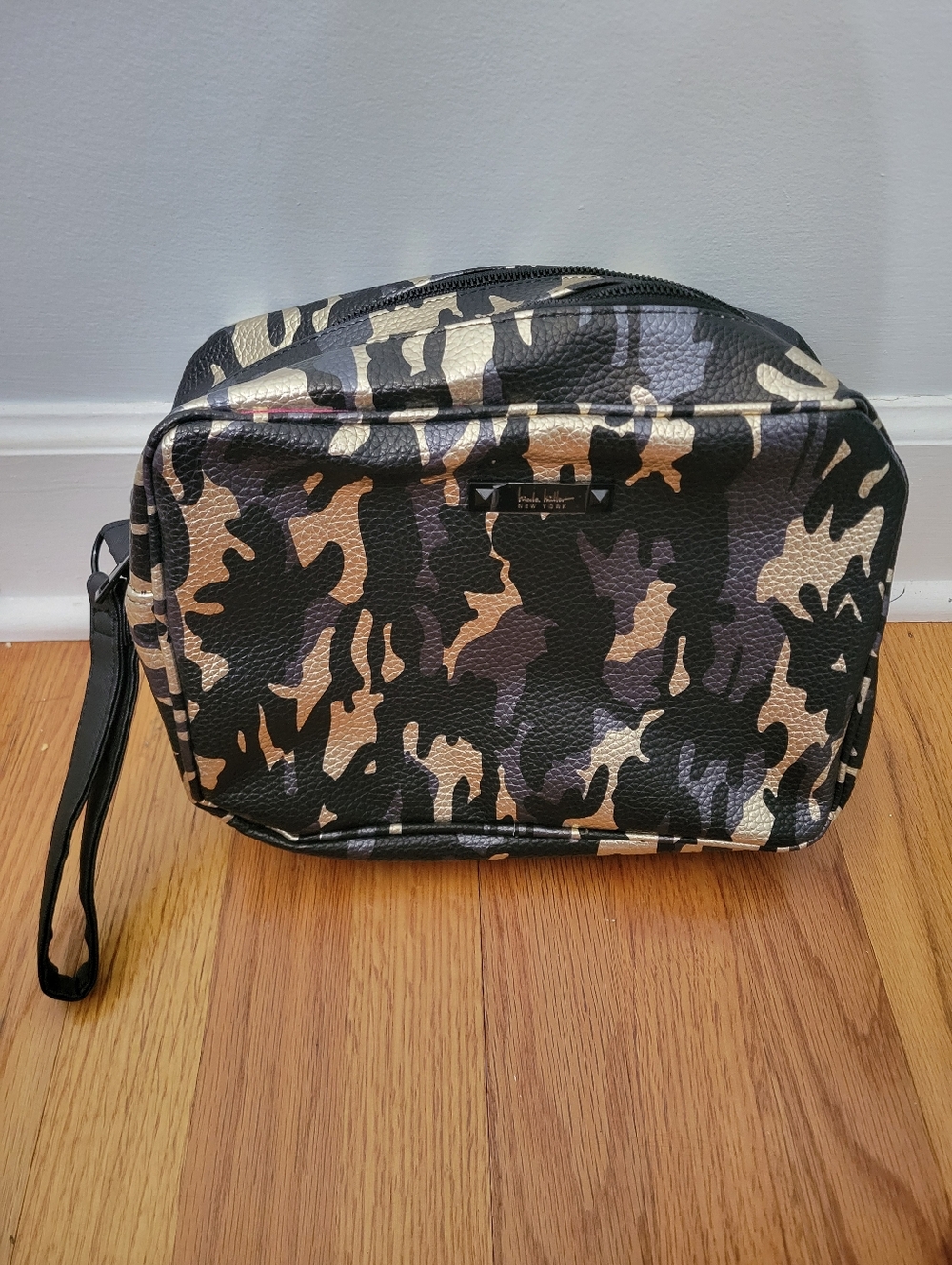 NWOT Nicole Miller Black Camoflauge Makeup Cosmetics Bag Travel Toiletries